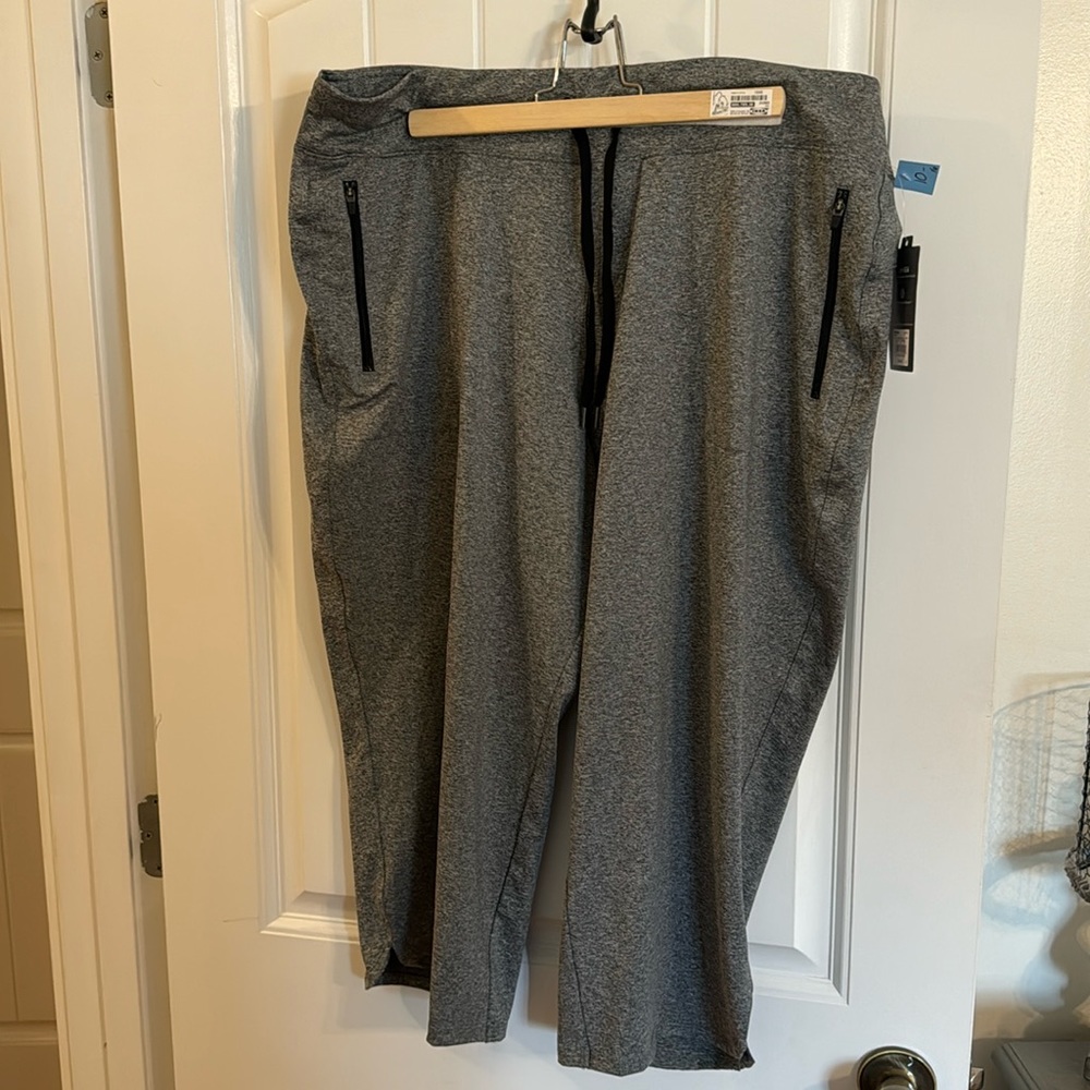 Tell Gear Capri pants